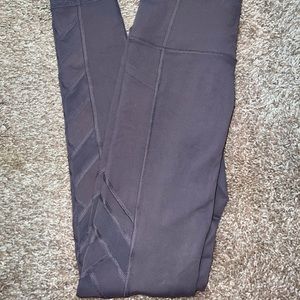 Victorias Secret sport Knockout purple leggings XS